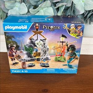NWT Playmobil Pirates: Treasure Hunt
